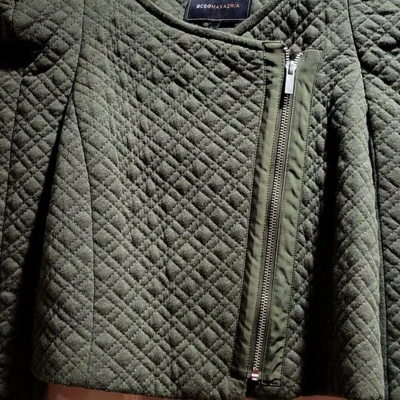 NWT BCBG Maxazria Crop Army Olive Green Moto Jacket Quilted Sructured Shoulders - Picture 2 of 10